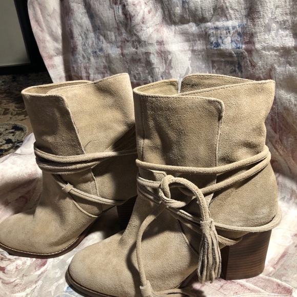 Aldo Contessina Suede Booties Fringe Wrap Size 10 - Picture 2 of 9